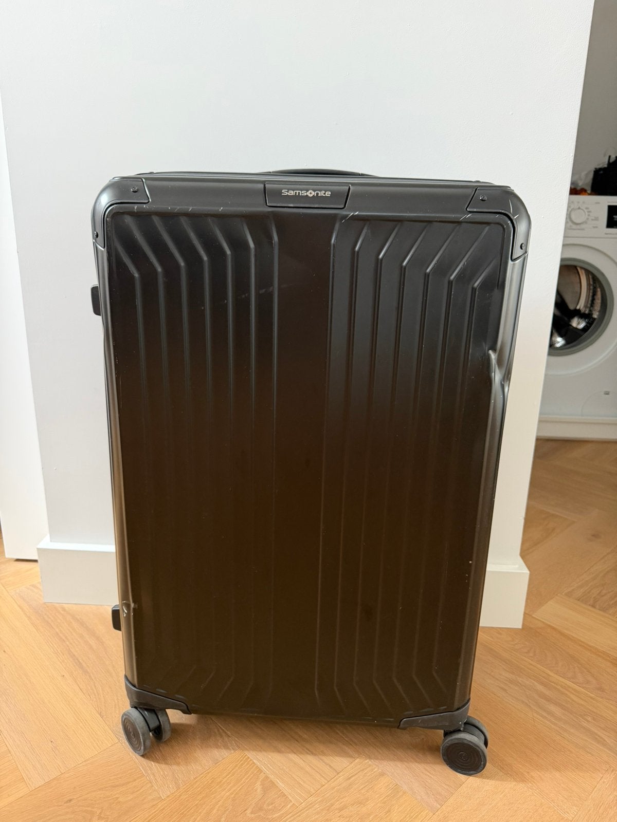 Samsonite koffer zwart – harde koffer, 4 wielen, nette staat, Ophalen, Hard kunststof, 45 tot 55 cm, Zo goed als nieuw