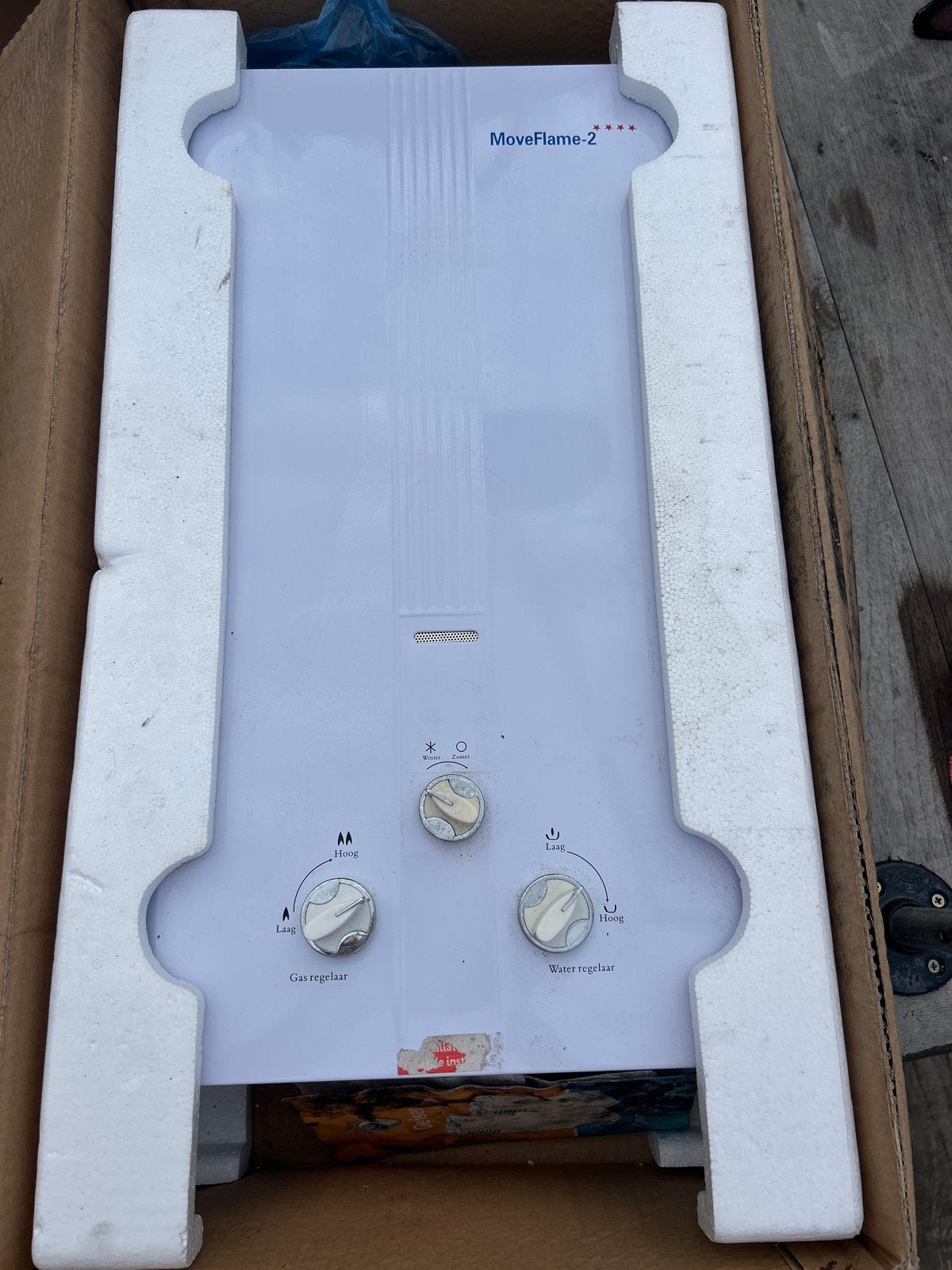 Nieuwe MoveFlame-2 Geiser - Direct Warm Water, Ophalen of Verzenden, Minder dan 3 jaar oud, Minder dan 20 liter, Propaan of Butaan