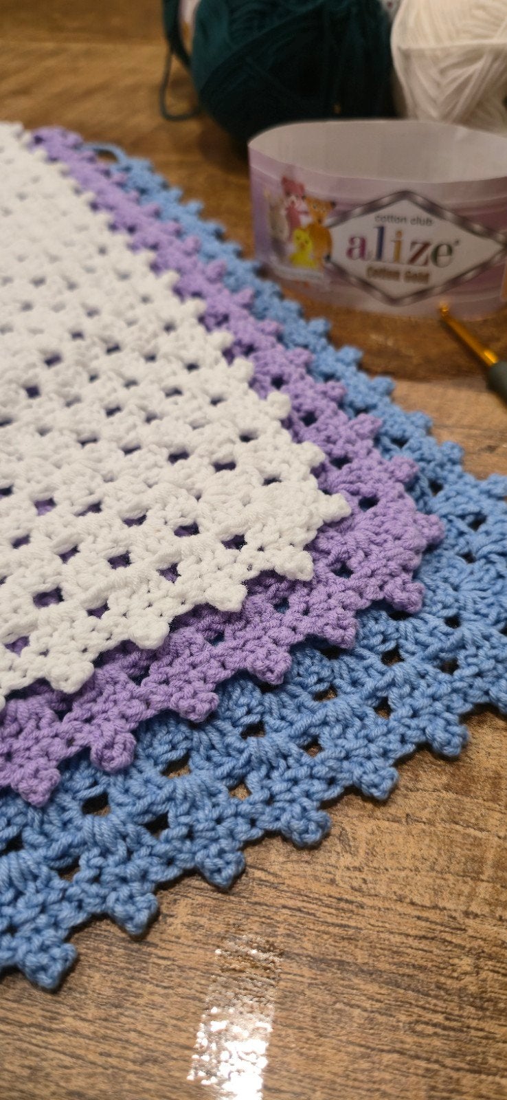 Handgemaakte gehaakte bandana / haarband Crochet head scarf, Ophalen of Verzenden, Nieuw, Haken, Overige typen