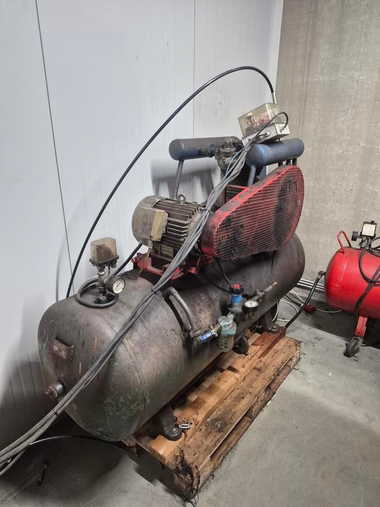 Compressor 500L, 100 liter of meer, Ophalen of Verzenden, Gebruikt, Minder dan 200 liter/min