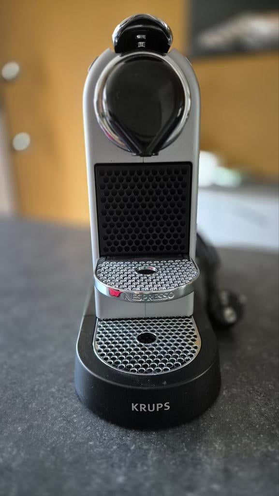Nespresso Citiz Zilvergrijs (Krups) - Compact en Stijlvol, Witgoed en Apparatuur, Koffiezetapparaten, Ophalen, Espresso apparaat