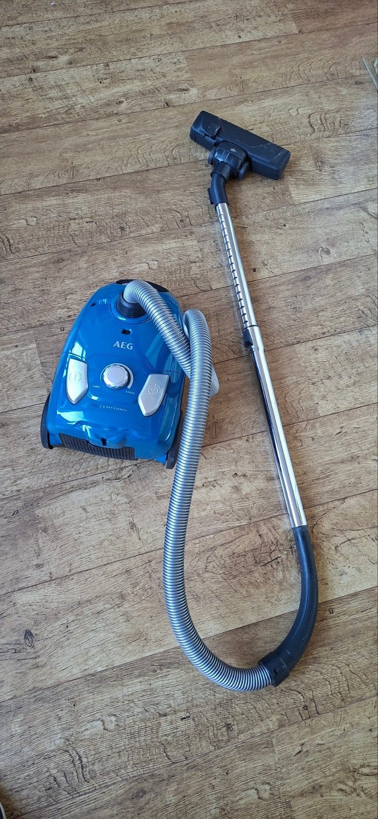 AEG VX4-1-CB-P Sledestofzuiger - Goede staat, Inclusief accessoires, Zo goed als nieuw, Sledestofzuiger, Minder dan 1200 watt