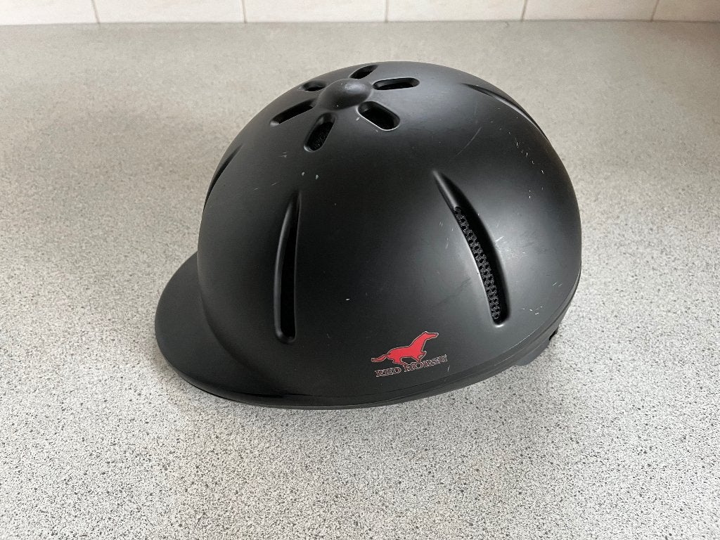 Horka red Horse cap, Kinderen, Dressuur, Ophalen of Verzenden, Zo goed als nieuw