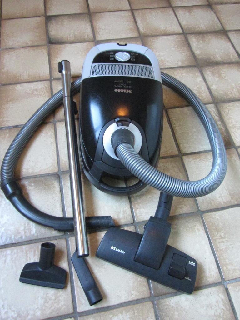 Miele Stofzuiger Black Pearl 5000   300------2200 watt, Witgoed en Apparatuur, Stofzuigers, Gebruikt, Overige typen, Geschikt voor harde vloeren
