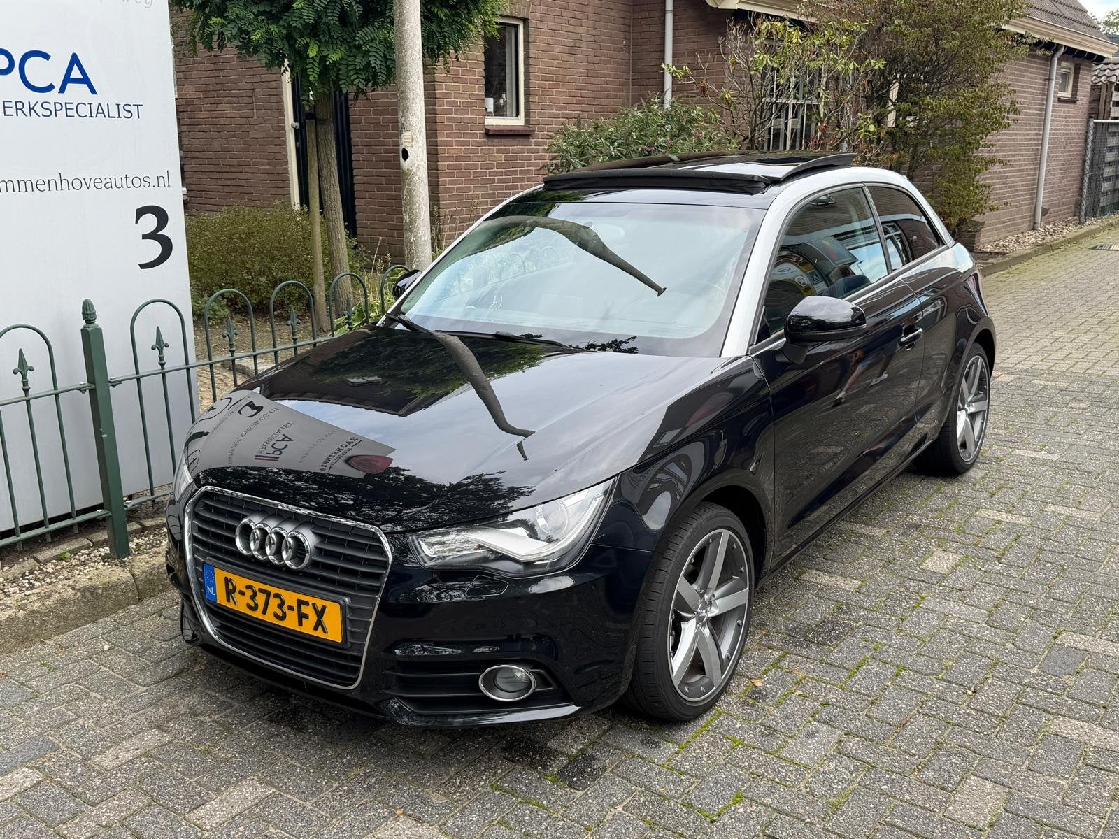 Audi A1 1.2 TFSI Pro Line S (bj 2011), Voorwielaandrijving, 86 pk, Zwart, 4 cilinders