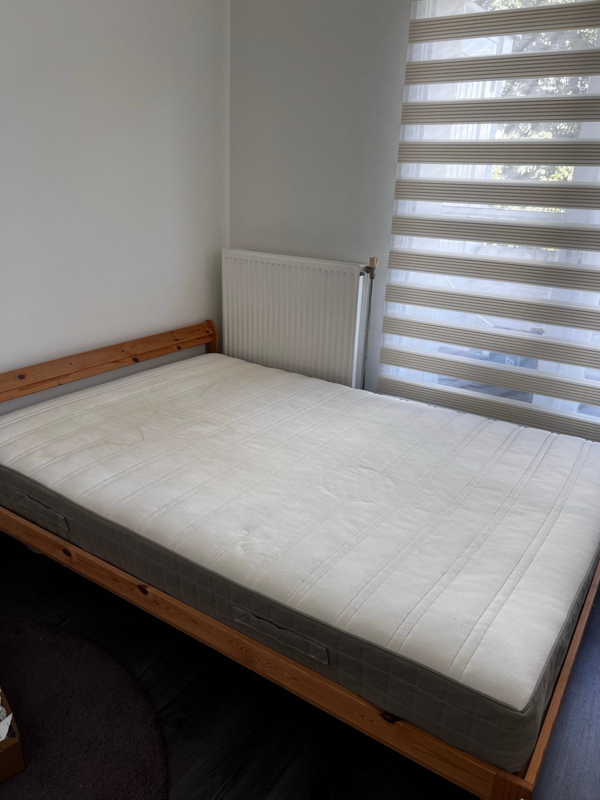 Mooi Ikea bed 140x200 cm - Hamarvik matras, Ophalen, Gebruikt, Bruin, Tweepersoons