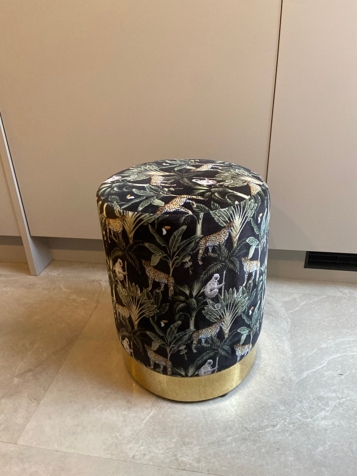 Poefje, Huis en Inrichting, Ophalen, Zo goed als nieuw, Rond, Minder dan 50 cm