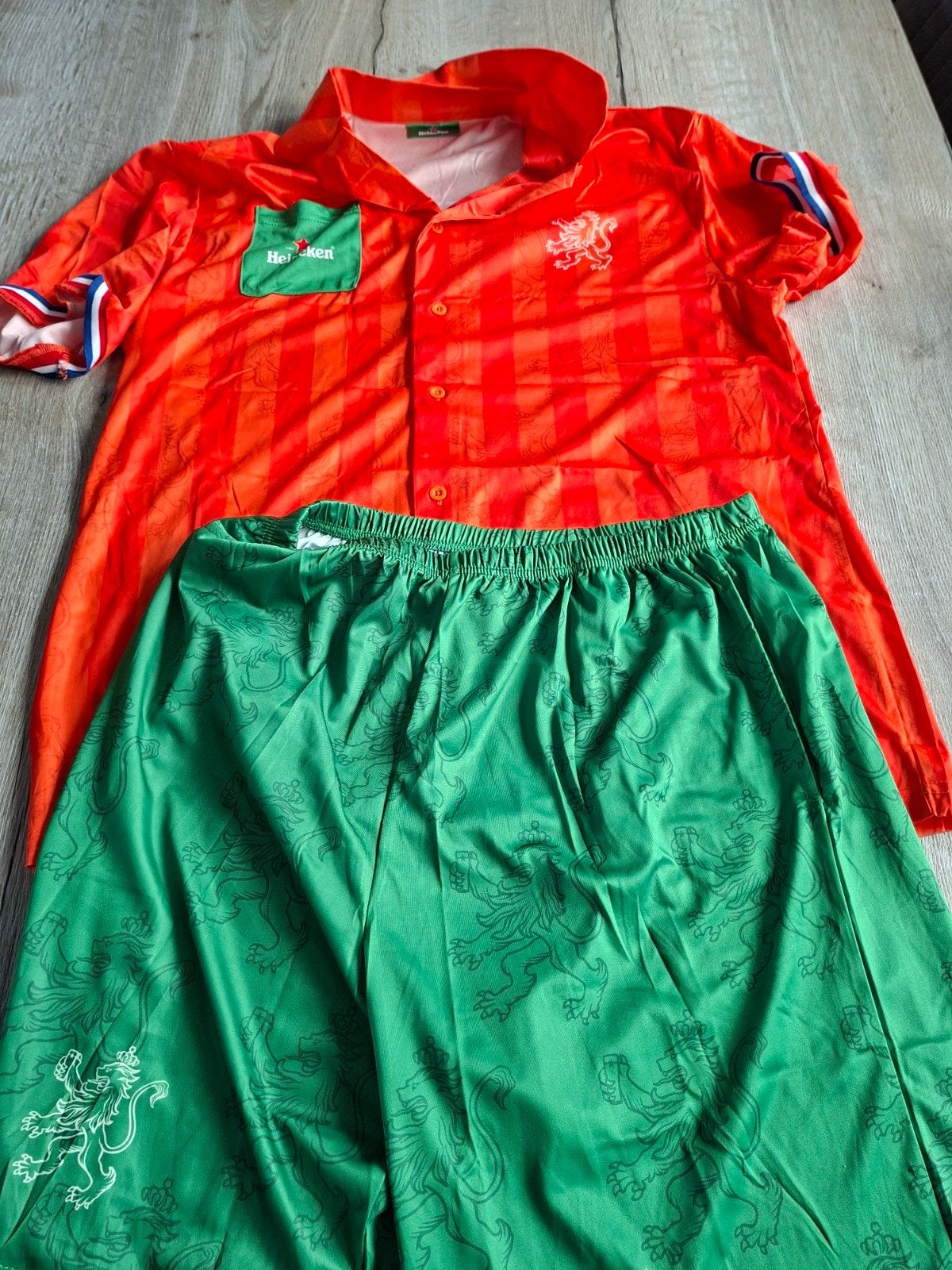Heineken pilsjama maat L/XL, Ophalen, Maat 48/50 (M), Oranje, Voetbal