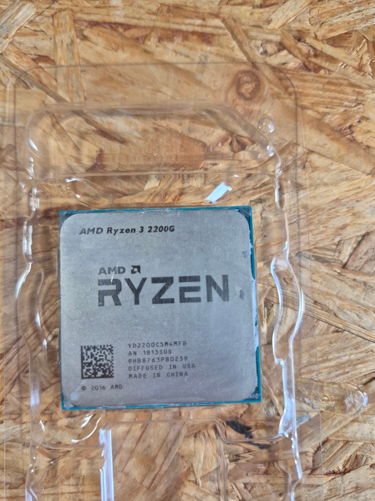 AMD Ryzen 3 2200G Processor - Zo goed als nieuw, Computers en Software, 4-core, 3 tot 4 Ghz, AMD Ryzen 3 2200G, Ophalen of Verzenden