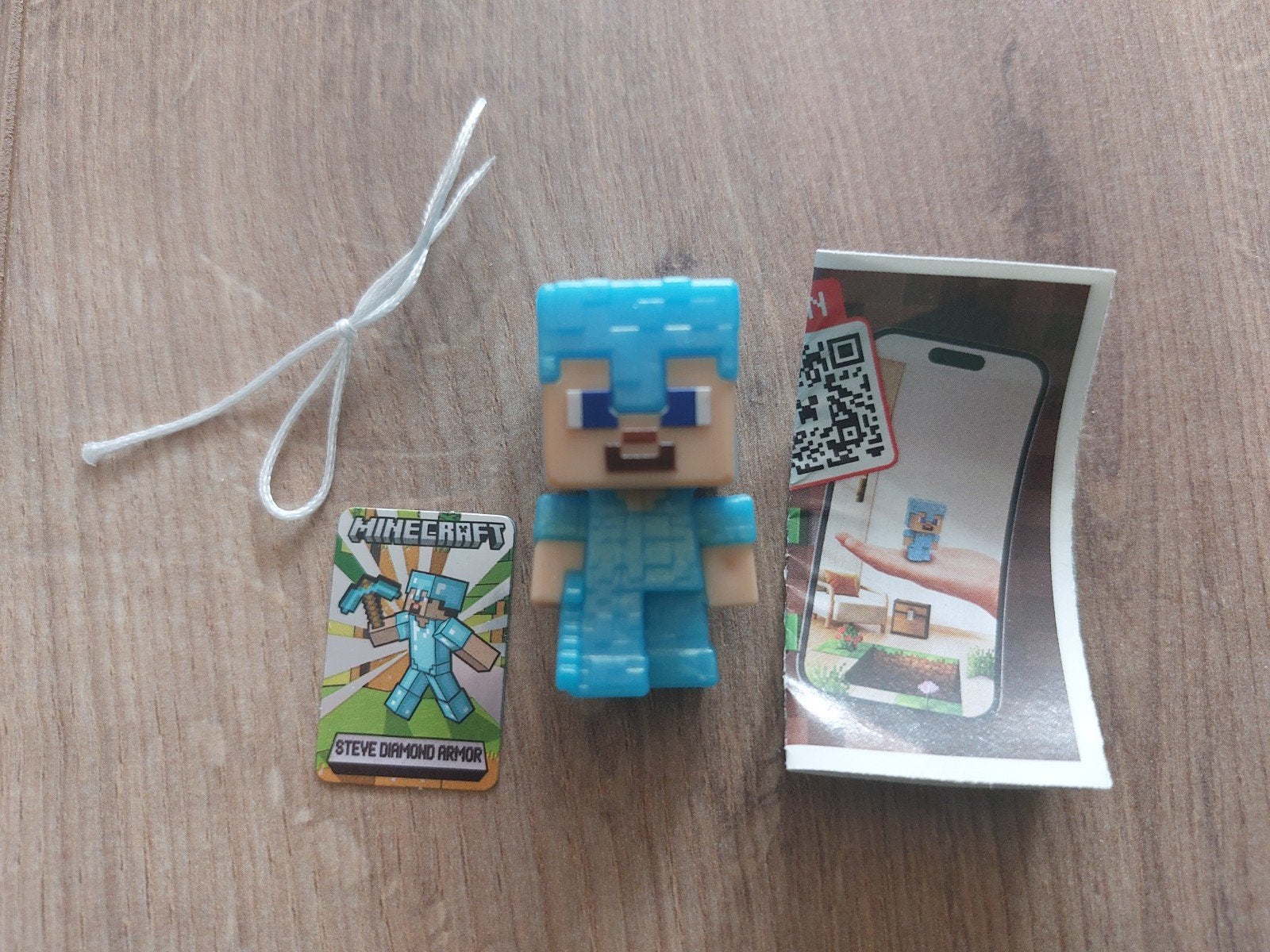 Kinder Joy Minecraft Steve Diamond Armor figuur, Ophalen of Verzenden, Nieuw
