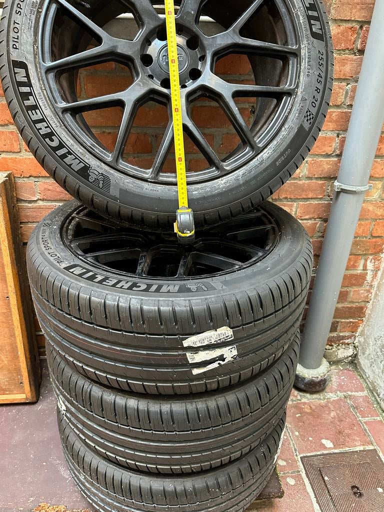 Nieuwe zomerbanden 255/45 R20 met velgen, Auto-onderdelen, Banden en Velgen, 255 mm, Banden en Velgen, Nieuw, Ophalen of Verzenden