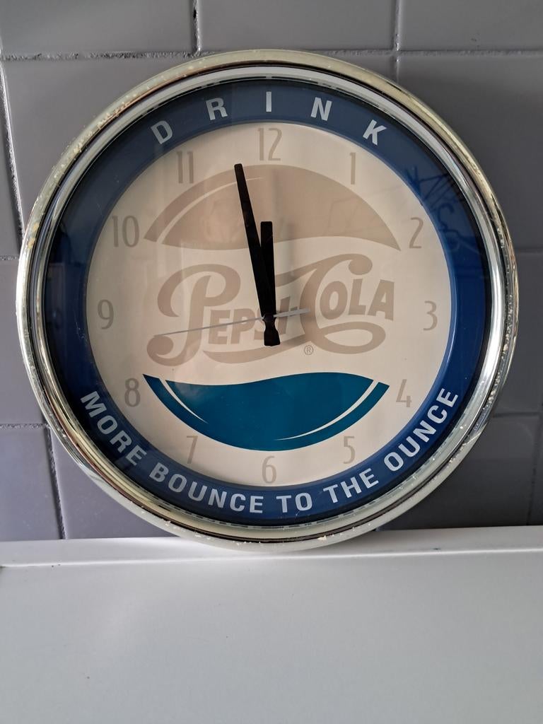 Originele retro vintage Pepsi cola klok in goede staat, Verzamelen, Ophalen of Verzenden, Zo goed als nieuw, Gebruiksvoorwerp
