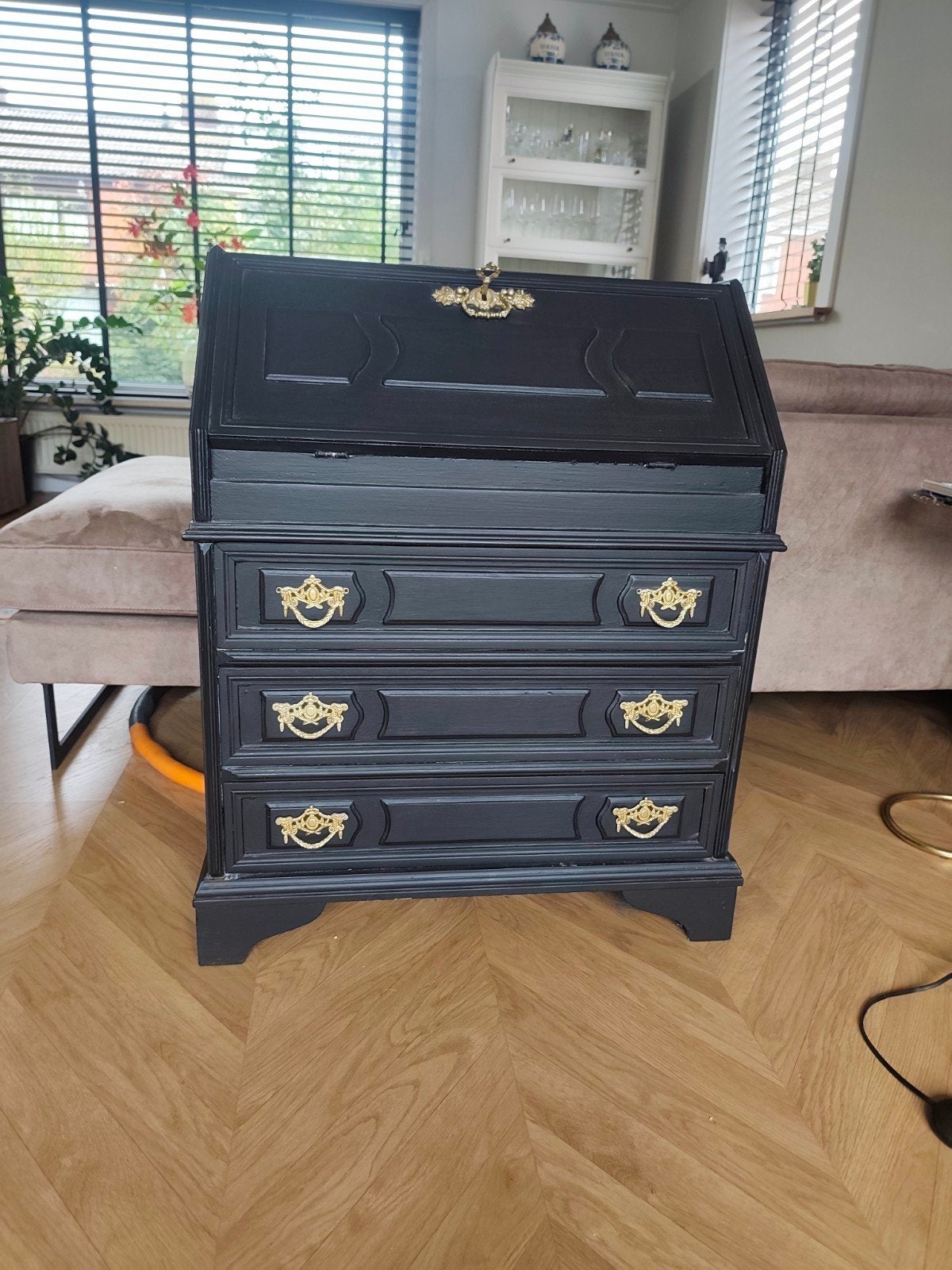 Leuk zwart secretaire bureau/kastje met lades, Ophalen, Gebruikt
