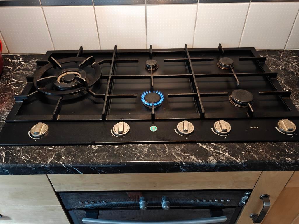 ATAG breed gasfornuis met hoge wokbrander, 6 jaar oud, 60 cm of meer, Zo goed als nieuw, Gas, Vrijstaand