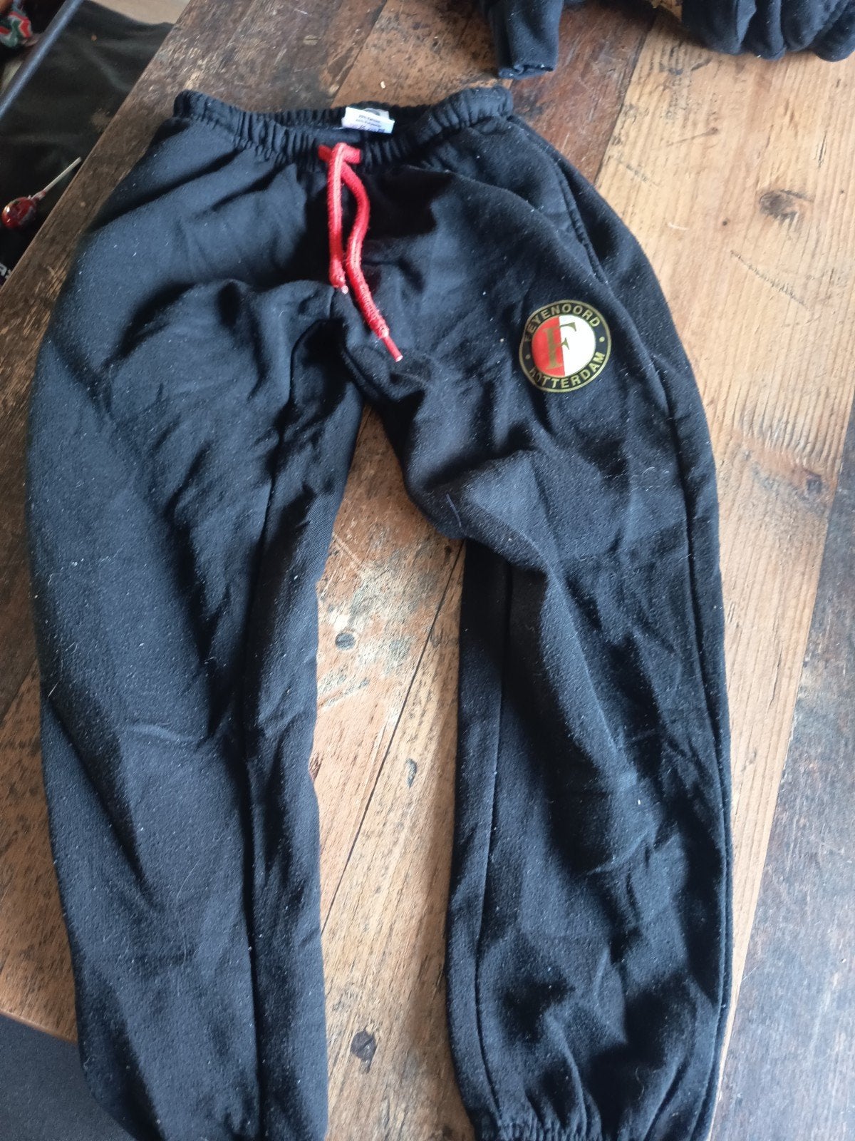 Feyenoord joggingbroek maat 128/134, Kinderen en Baby's, Broek, Gebruikt, Ophalen of Verzenden, Feyenoord