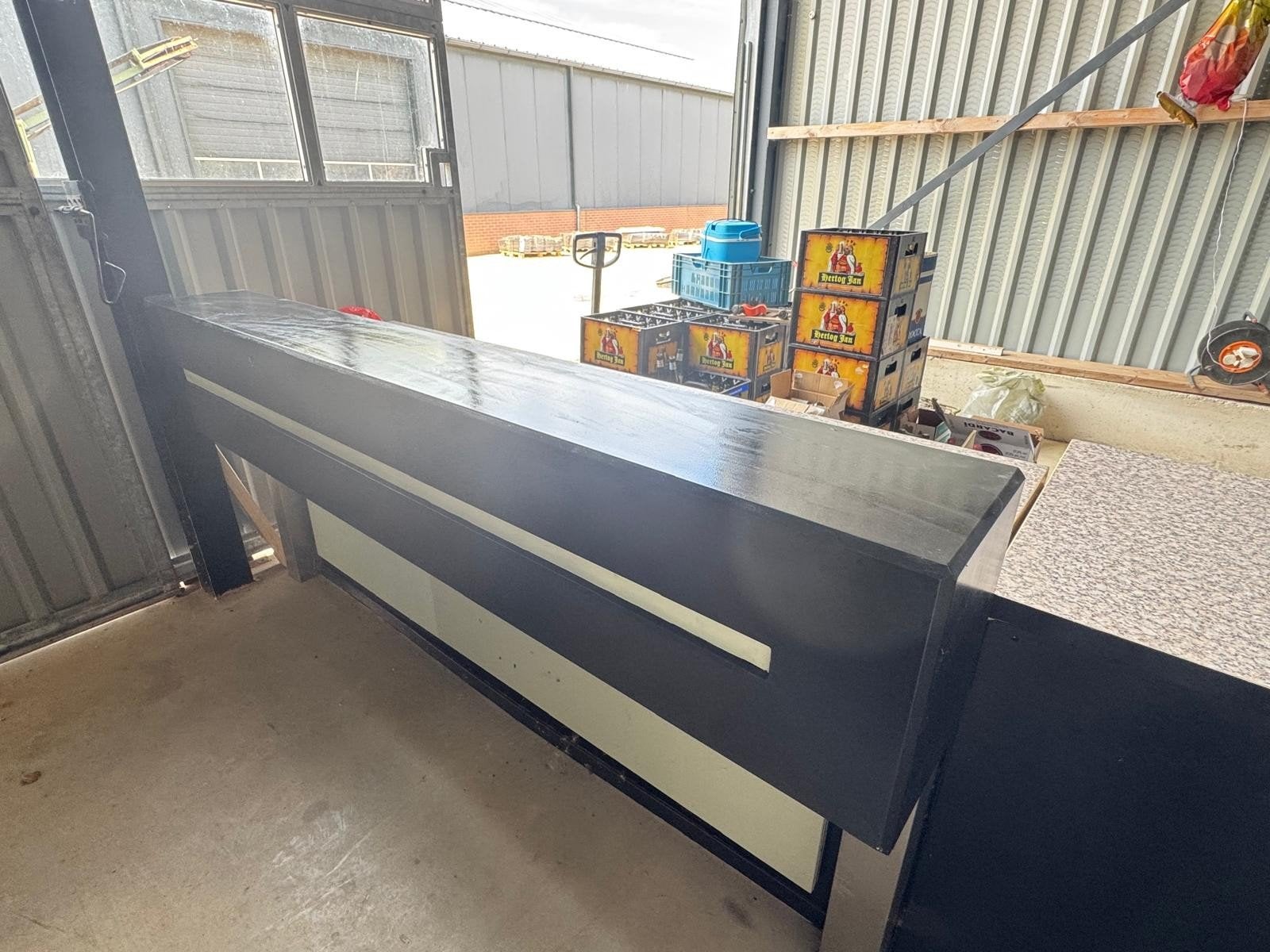 Zwarte bar /toonbank verkoop tafel/balie, Ophalen of Verzenden, Gebruikt