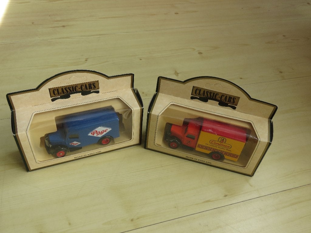 2 Classic-Cars modelauto’s, Ophalen, Nieuw, Bus of Vrachtwagen, Overige merken