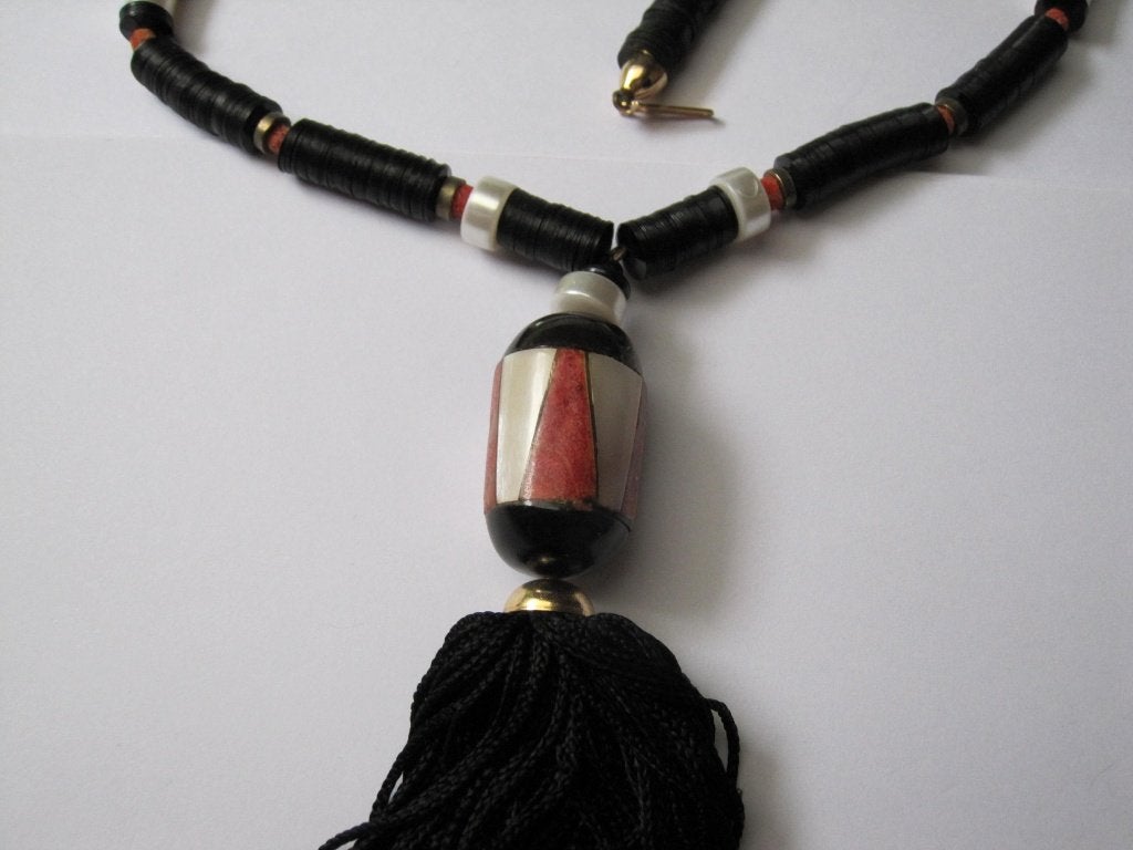 Ketting met schijfjes en kwast hanger 63 cm., Sieraden, Tassen en Uiterlijk, Kettingen, Verzenden, Zo goed als nieuw, Overige materialen