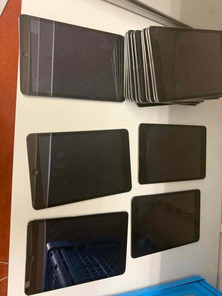 Partij van 100+ Apple iPad 2 tablets - Ideaal voor zakelijk, Computers en Software, Apple iPads, Gebruikt, Apple iPad, Wit, 16 GB