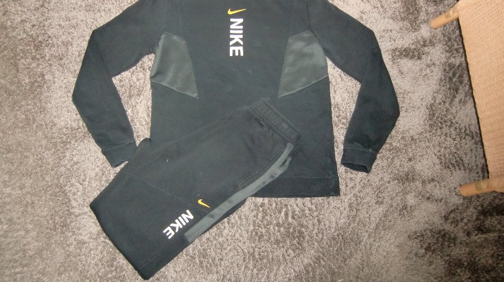 Huispak  Nike  maat 164, Overige typen, Ophalen of Verzenden, Zo goed als nieuw, Nike