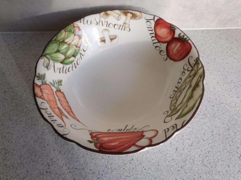 Schaal Vegetable Medley- Franciscan Johnson Brothers 22,5 cm, Huis en Inrichting, Overige merken, Vintage, Ophalen of Verzenden