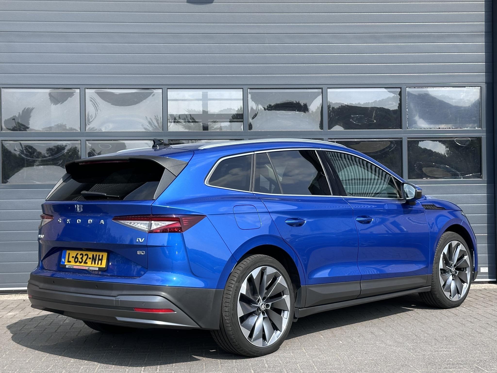 SKODA ENYAQ IV 80 FIRST EDITION (91% SOH) I TREKHAAK I GROOT, Auto's, Automaat, Achterwielaandrijving, Gebruikt, Blauw