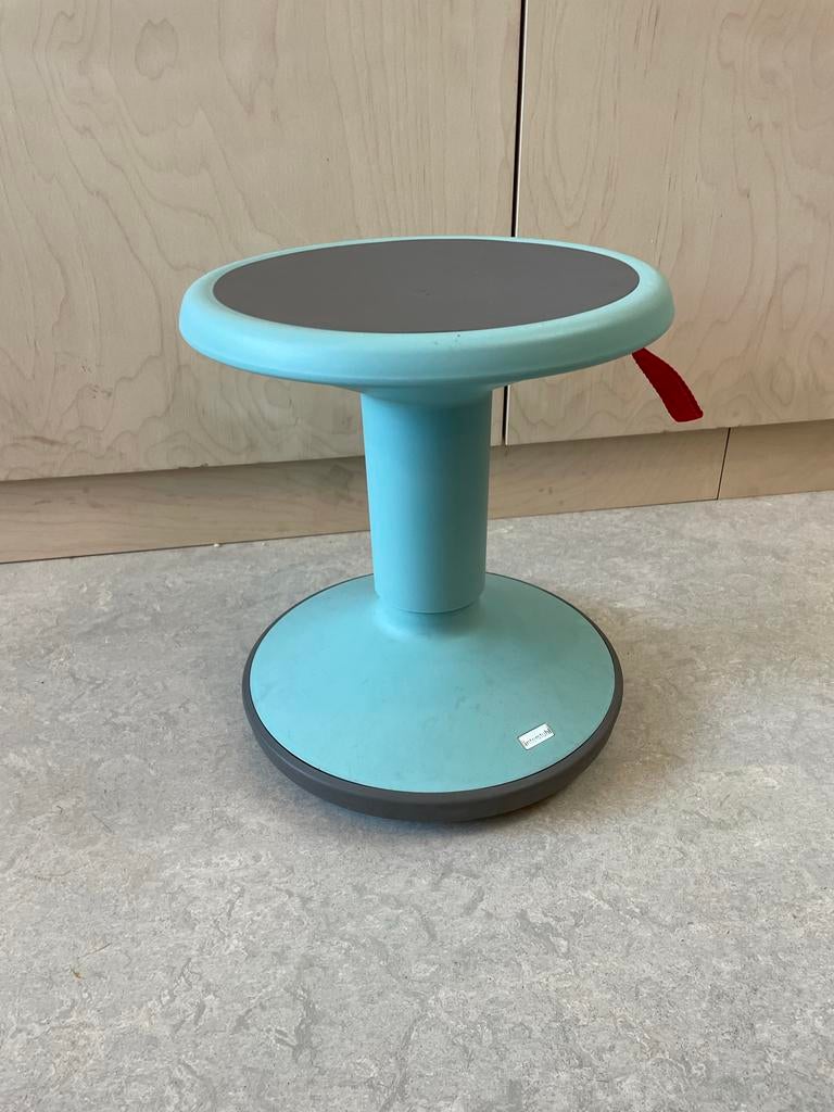 8 blauwe wiebelkrukken - Interstuhl junior up Ice Blue, Ophalen, Blauw, Zo goed als nieuw, Bureaukruk