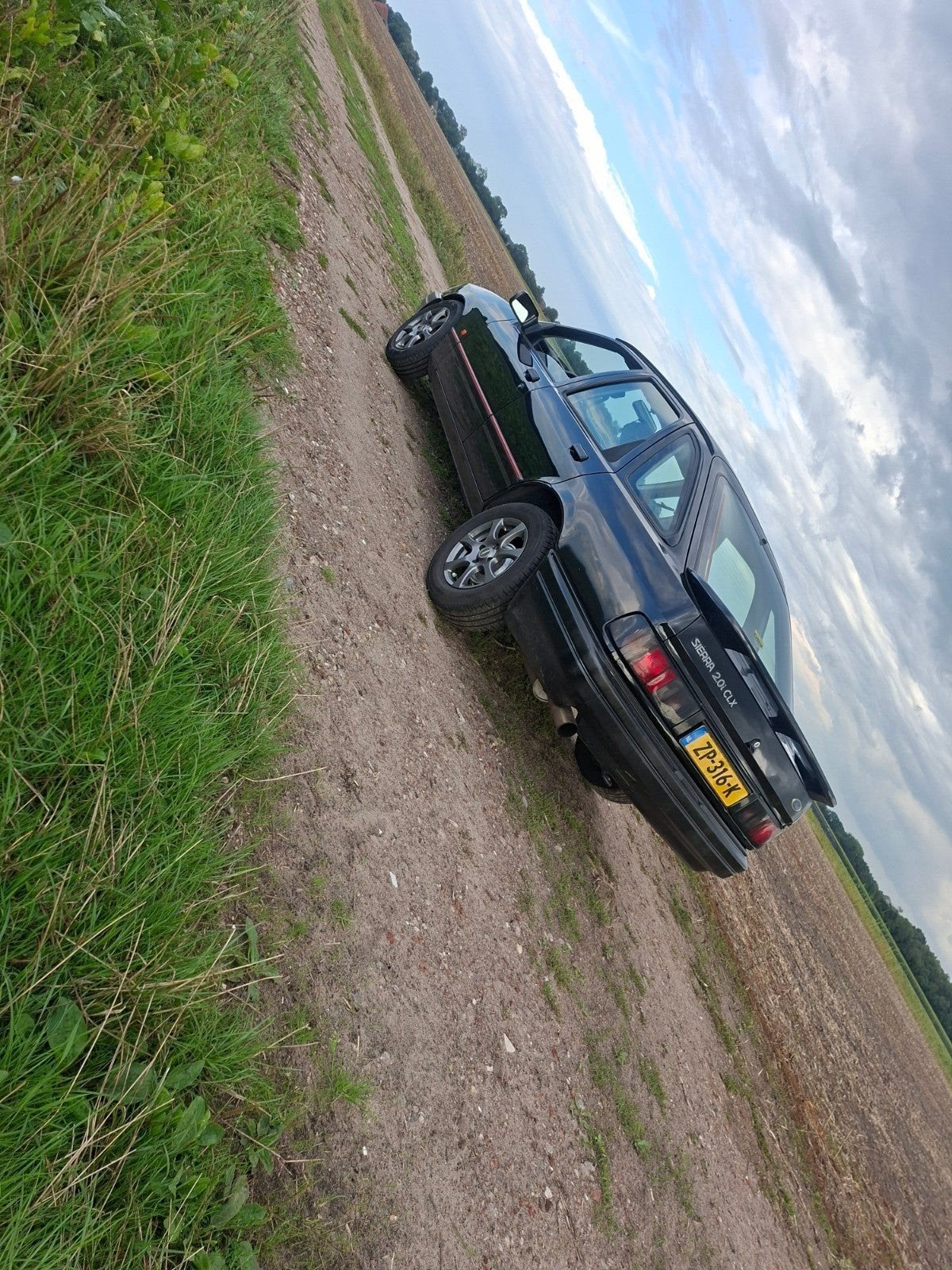 Ford Sierra 2.0i CLX APK tot 7-9-2028 Nieuwe distributie, foto 5
