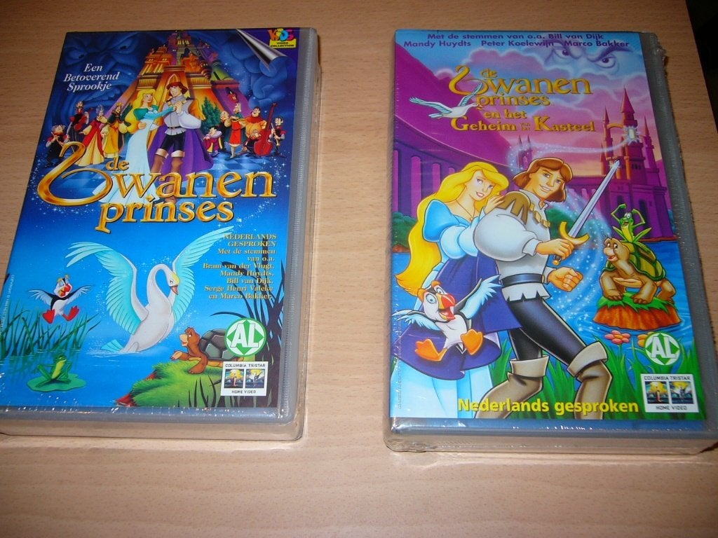 2 nieuw verpakte VHS de zwanenprinses, Cd's en Dvd's, VHS | Kinderen en Jeugd, Alle leeftijden, Ophalen of Verzenden, Nieuw in verpakking