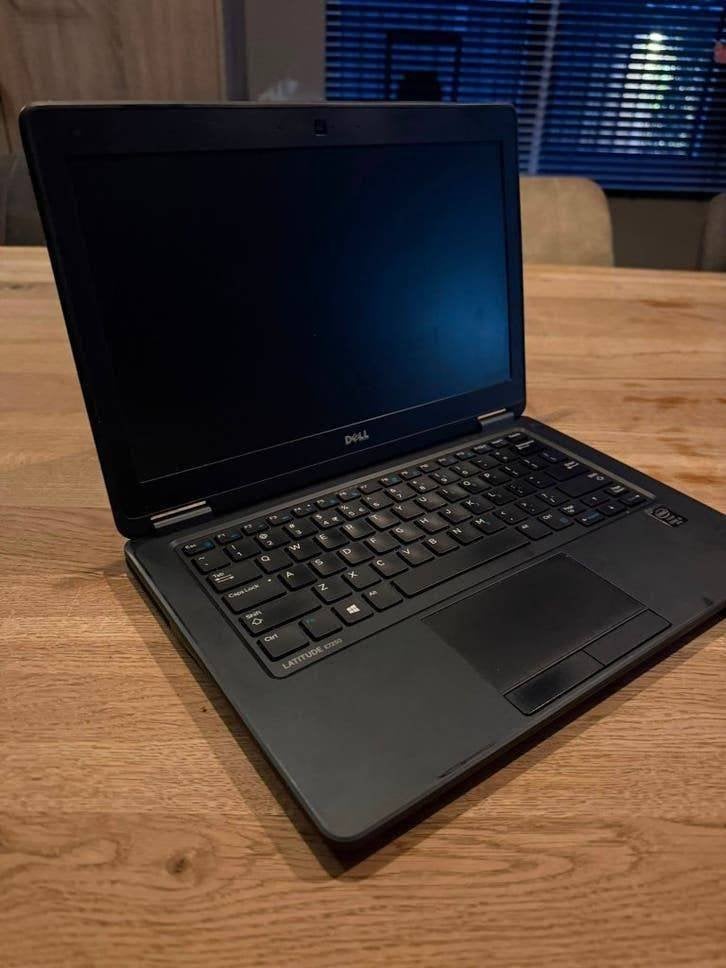 Dell Latitude E7250 – Windows 11 - inclusief lader, Computers en Software, 2 tot 3 Ghz, Qwerty, 13 inch, Refurbished