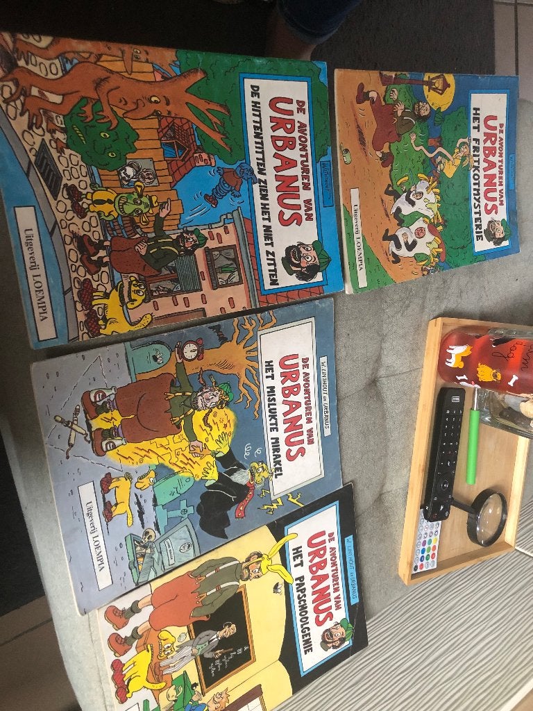 Urbanus strips 1ste druk de eerste met pinnetjes en geen nr, Gelezen, Ophalen of Verzenden, Meerdere stripboeken, Willy Linthout, Urbanus