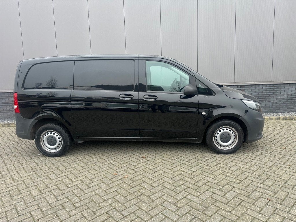 Mercedes-benz VITO 109 CDi Functional+Airco Navi, 4 cilinders, Zwart, Bedrijf, 1598 cc