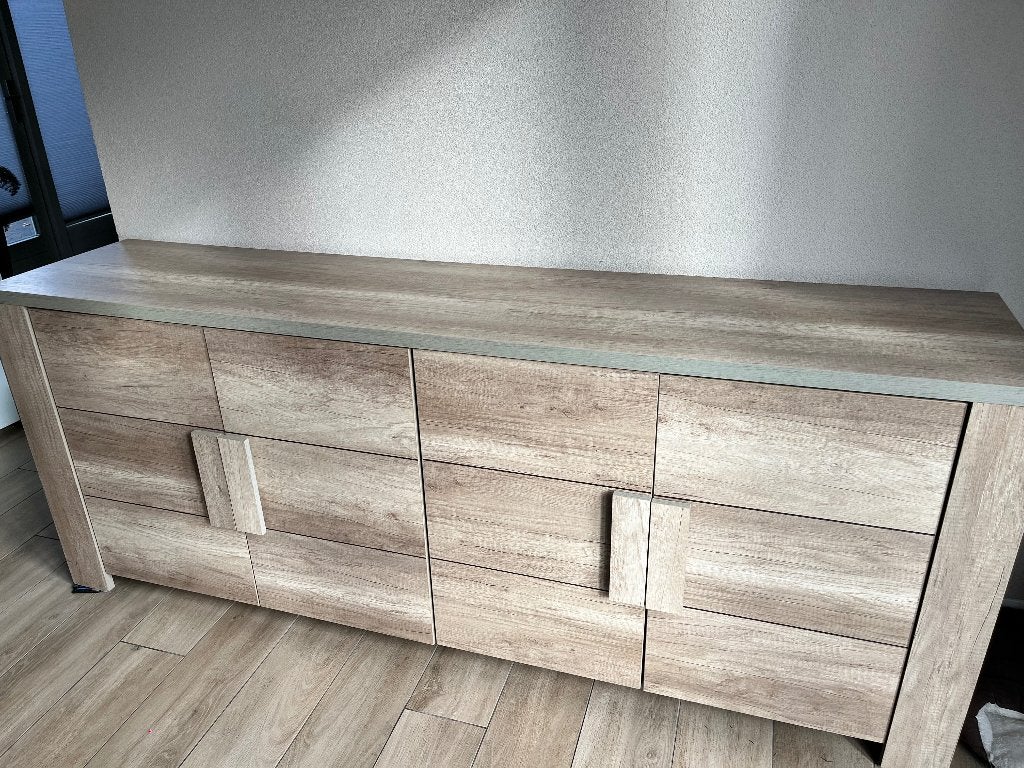 Leuk dressoir, Gebruikt, Ophalen of Verzenden, 200 cm of meer, 25 tot 50 cm