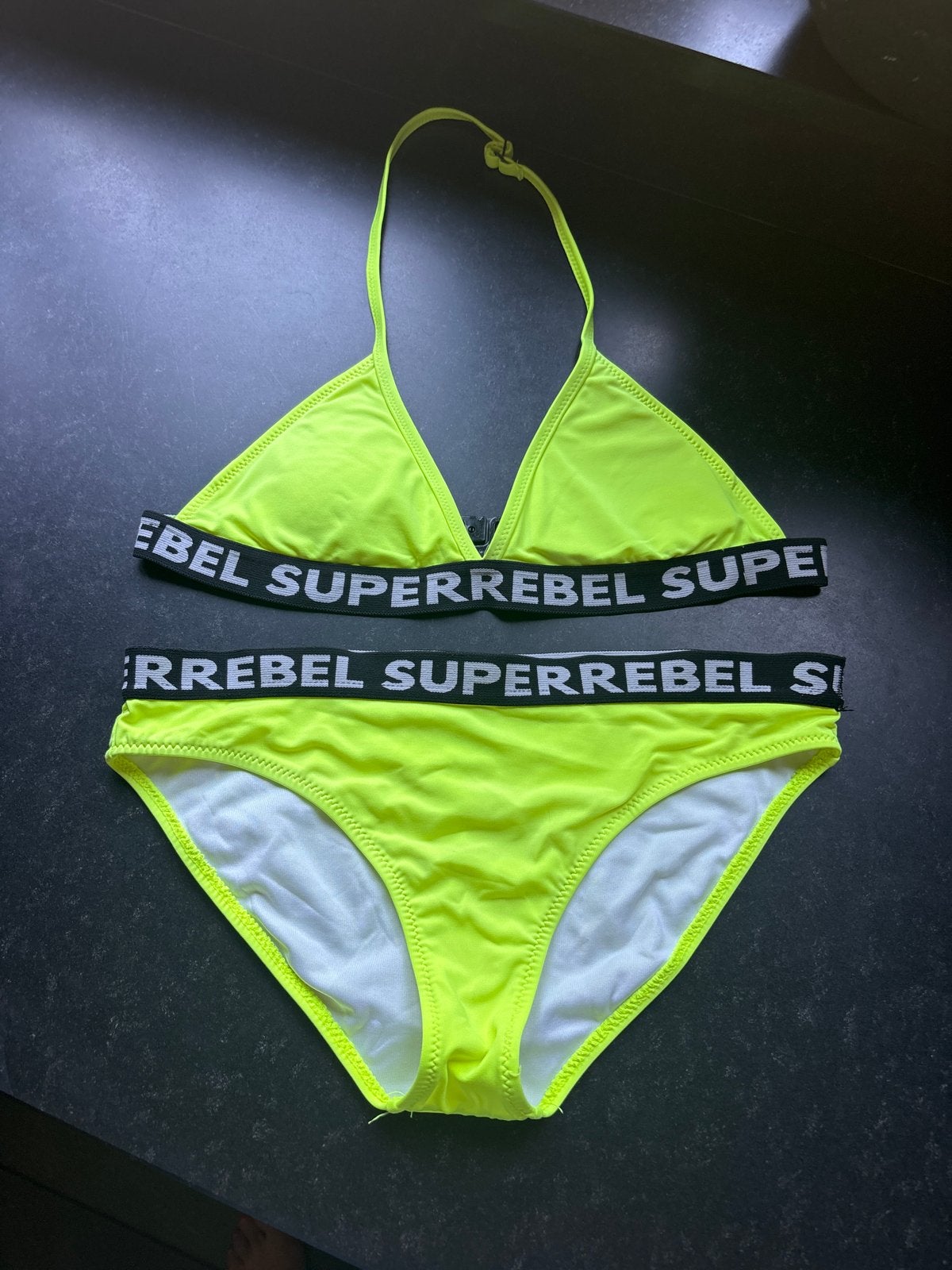 Neon Gele Bikini Set - Superrebel maat 164, Ophalen of Verzenden, Zo goed als nieuw, Geel, Bikini