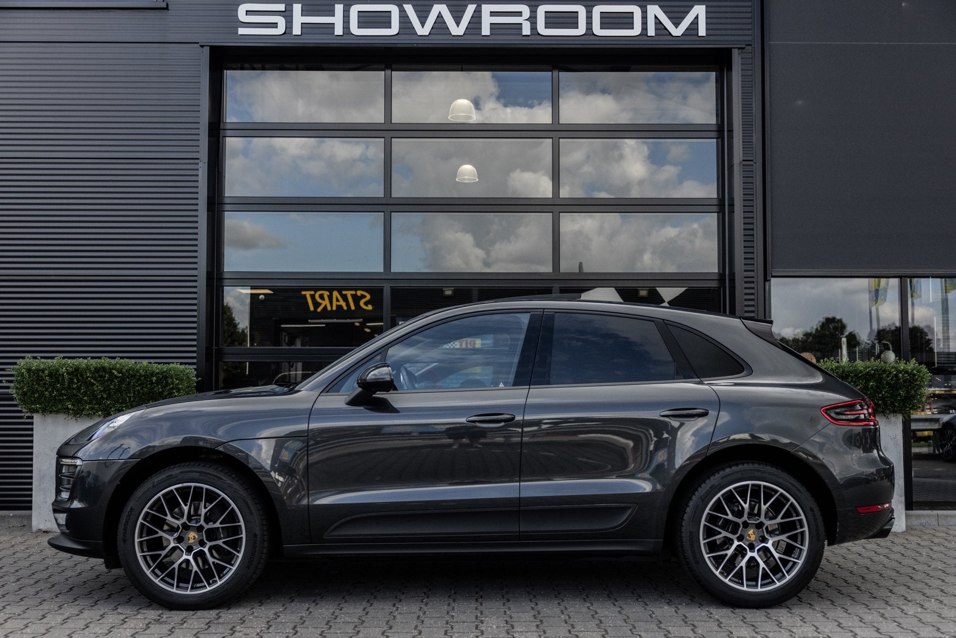 Porsche Macan 2.0, 252 PK, Pano, PASM, DAB+, Spyder RS Velge, Auto's, Porsche, Automaat, Gebruikt, 4 cilinders, Bedrijf