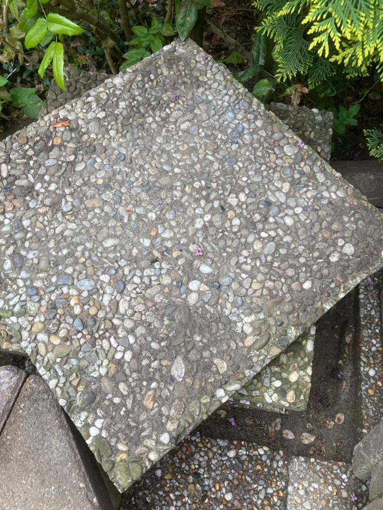 GRATIS: 5 grindtegels 50x50x5 cm, Tuin en Terras, Tegels en Klinkers, Ophalen, Gebruikt, Minder dan 5 m², Beton