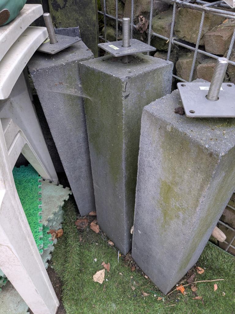 Betonpoeren voor stevige fundering, Ophalen, Gebruikt