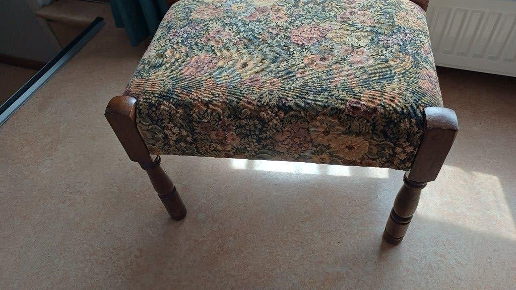 Voetenbankje, Hout, Minder dan 50 cm, Gebruikt, 50 tot 75 cm