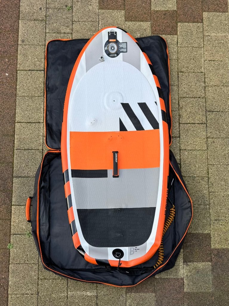 Complete RRD Wingfoil Set – Air Beluga 110L / Evo Wing 5m, Watersport en Boten, Ophalen, Gebruikt, Wingsurfset