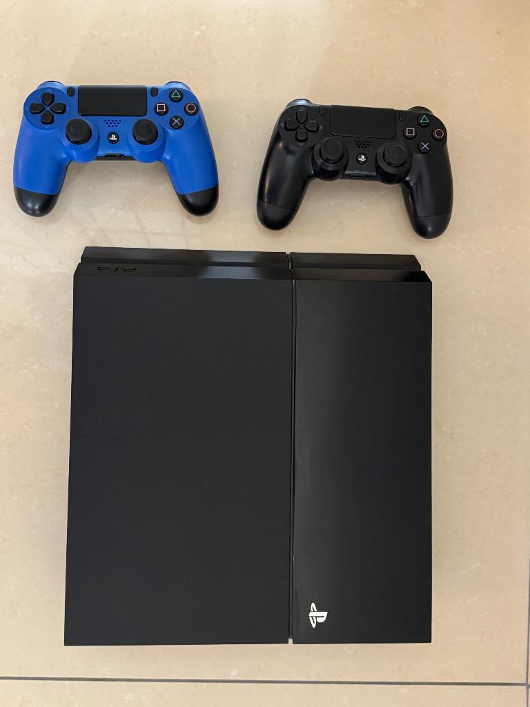 PS4 500GB, alle kabels, 2 controllers + 16 spellen!, Spelcomputers en Games, Spelcomputers | Sony PlayStation 4, Ophalen, Met 2 controllers