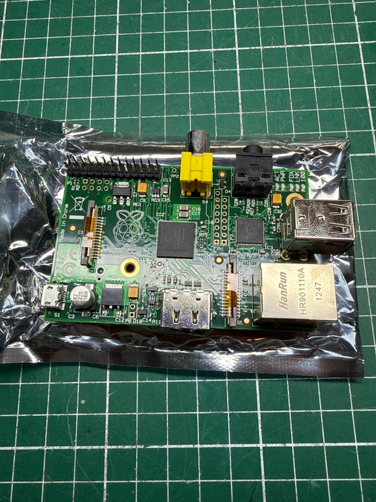 Raspberry pi model B nieuw in verpakking, Computers en Software, Overige Computers en Software, Raspberry, Raspberry, Ophalen of Verzenden