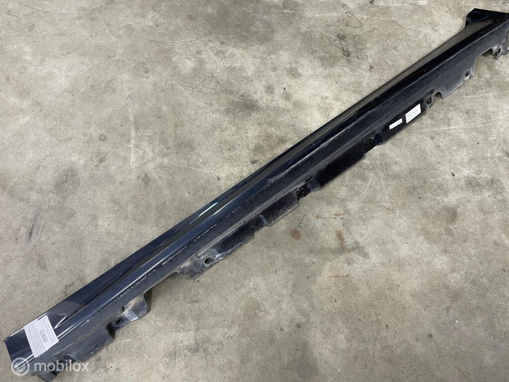 Zijskirt links (M) links 5' F10 carbonzwart 51778048685, Gebruikt, Ophalen of Verzenden, BMW, BMW