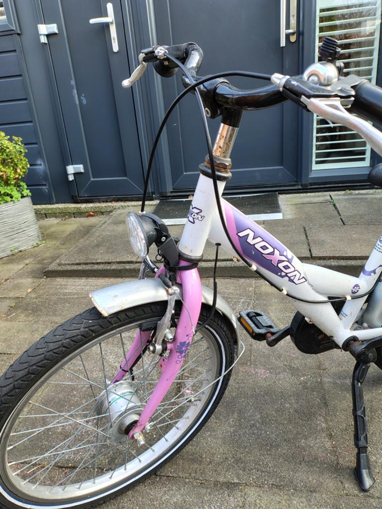 Noxon kinderfiets 20 inch - wit/paars, Ophalen, Terugtraprem, Gebruikt, Handrem