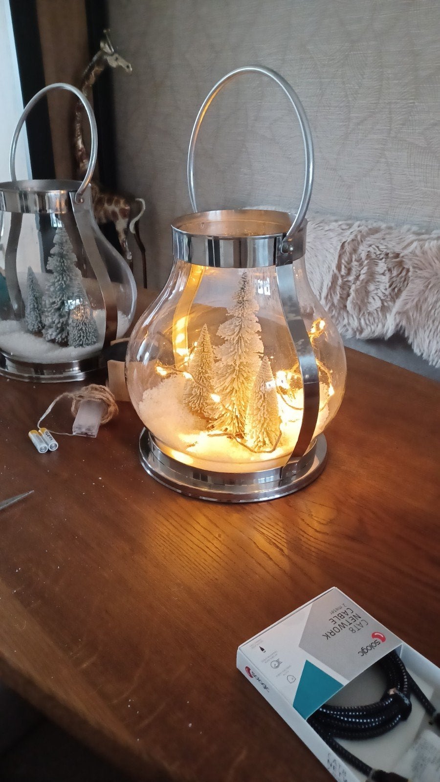 Glazen windlicht met winterse decoratie, Huis en Inrichting, Ophalen, Meerkleurig, Overige stijlen, Zo goed als nieuw