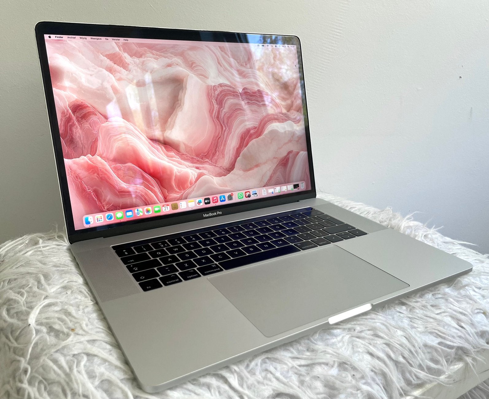 Apple MacBook Pro 15-inch (2017) Touchbar, Computers en Software, MacBook Pro, 2 tot 3 Ghz, Ophalen of Verzenden, Zo goed als nieuw