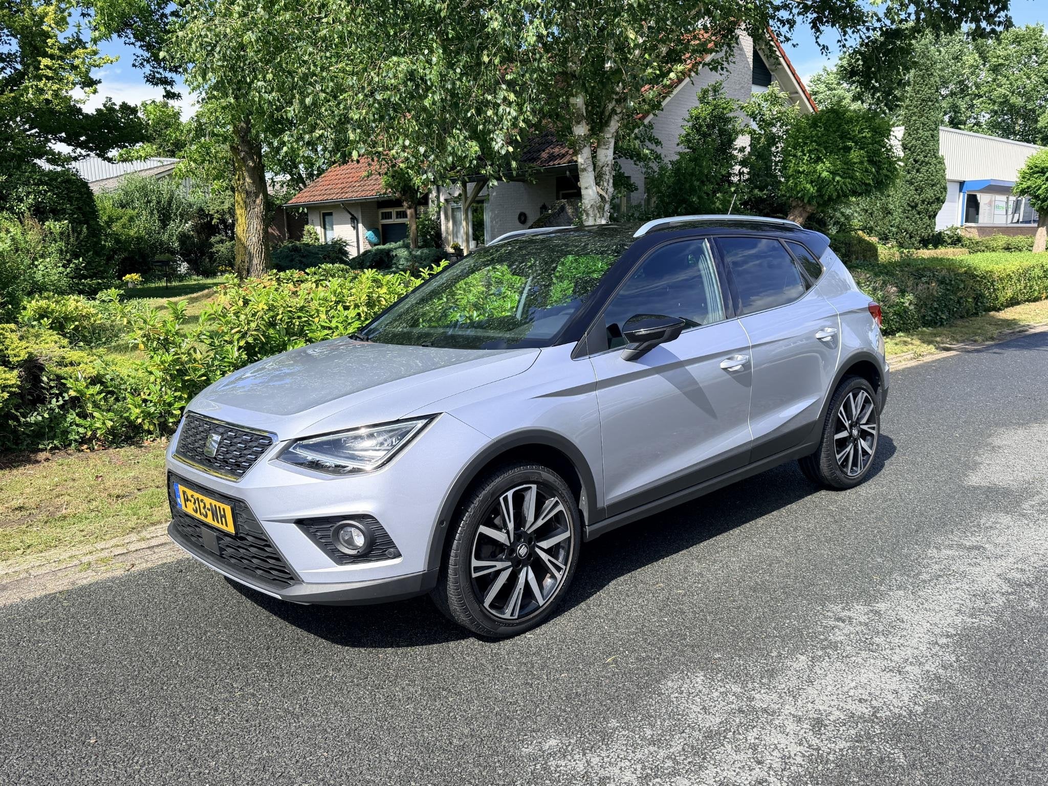 SEAT Arona 1.0 TSI 116PK DSG Xcellence•Camera•Navi, Stof, Gebruikt, 116 pk, 49 €/maand