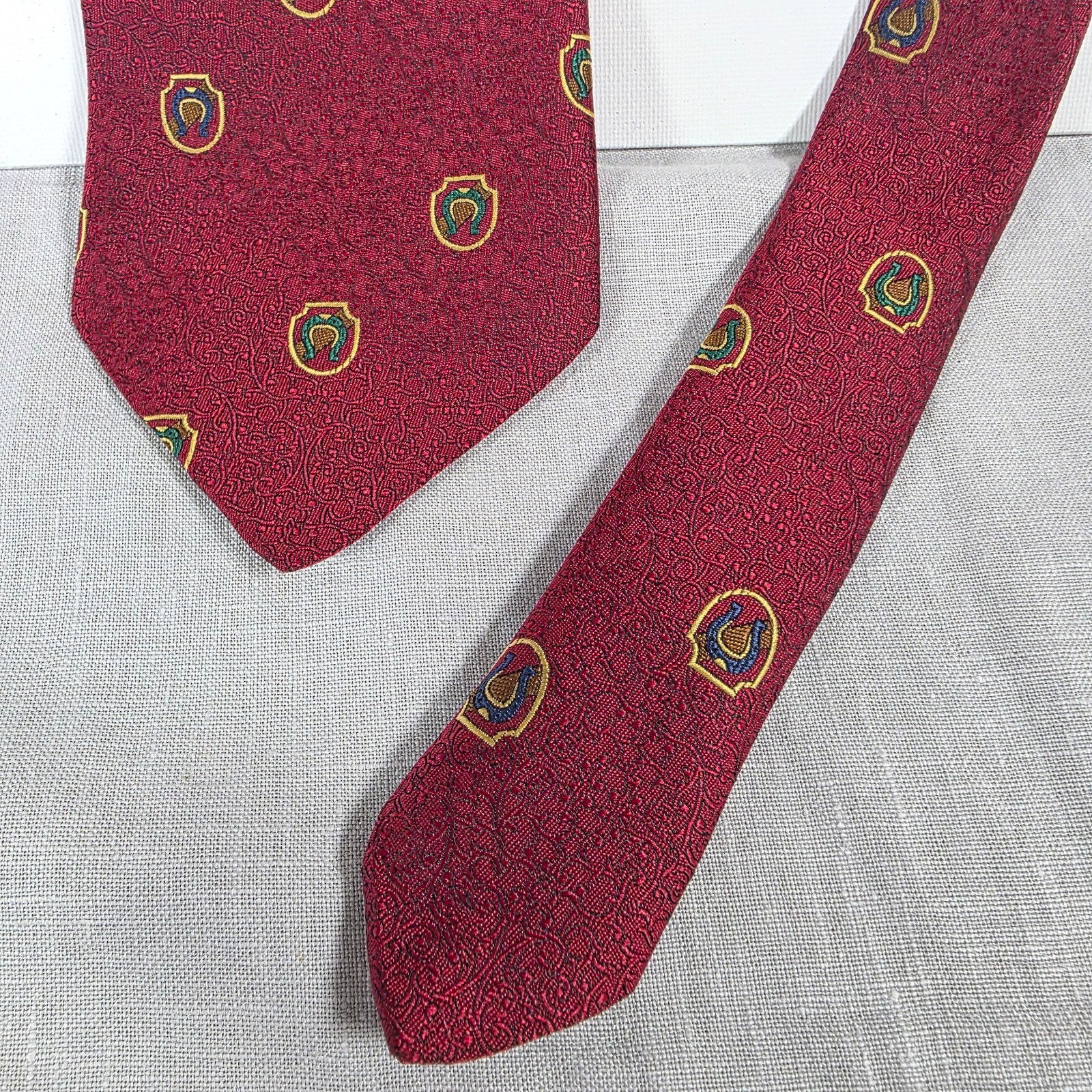 vintage derby stropdas, ruitersport, paarden, hoefijzer, Derby, Ophalen of Verzenden, Zo goed als nieuw, Met patroon