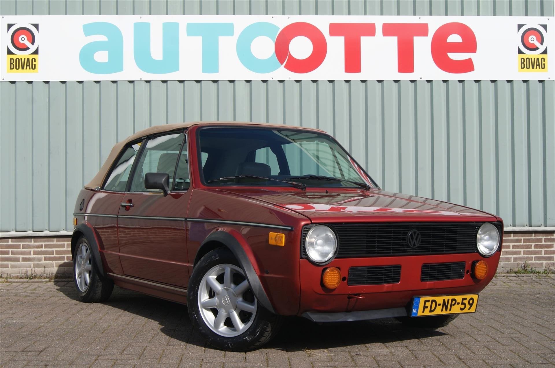Volkswagen Golf 1.8 GLI CABRIOLET Leer en nieuw dak, Auto's, Voorwielaandrijving, 95 pk, Cabriolet, Volkswagen