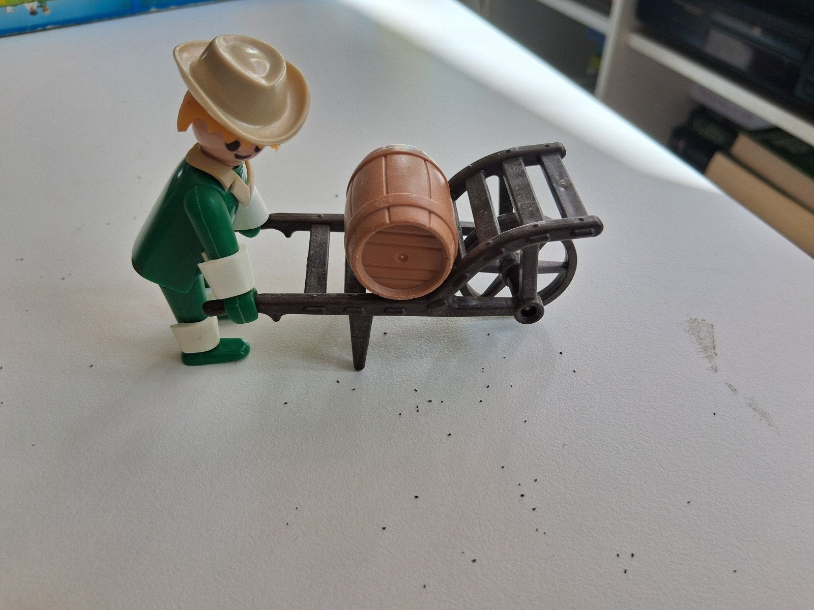 Playmobil vintage: figuur met kruiwagen en ton, Gebruikt, Complete set, Figuren, Historisch