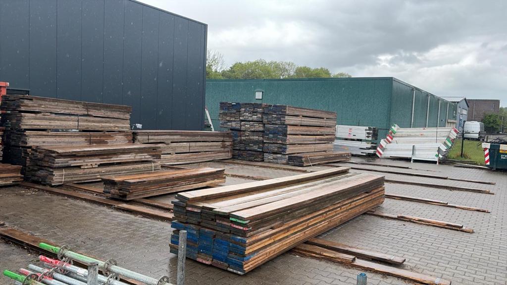 Gebruikte steigerplanken - diverse lengtes, Gebruikt, 25 tot 50 mm, Ophalen of Verzenden, Plank